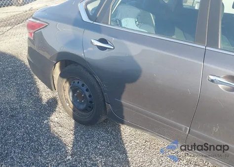 2015 Nissan Altima 2.5 S из США, поврежденный, VIN 1N4AL3AP4FC458694